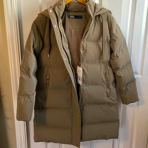 NWT Zara puffer coat. Size large
